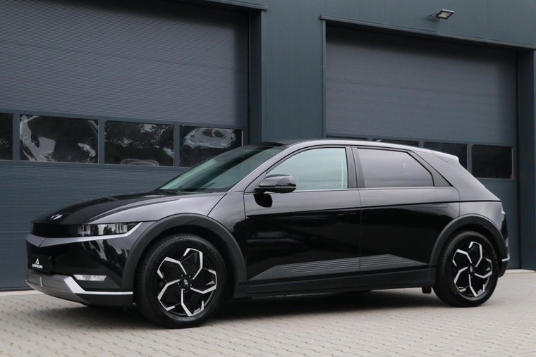 Vehicle Image 8