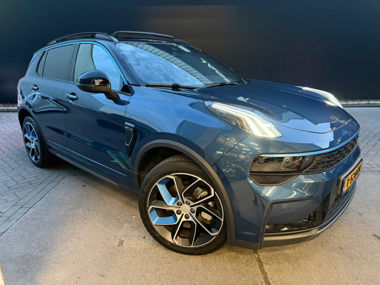 Vehicle Image 16
