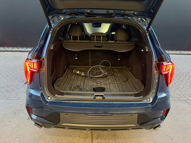 Vehicle Image 19
