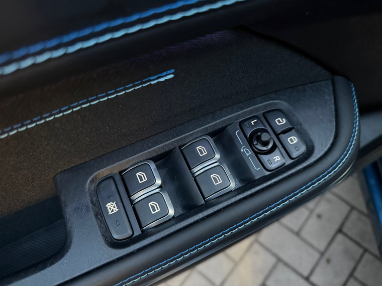 Vehicle Image 39