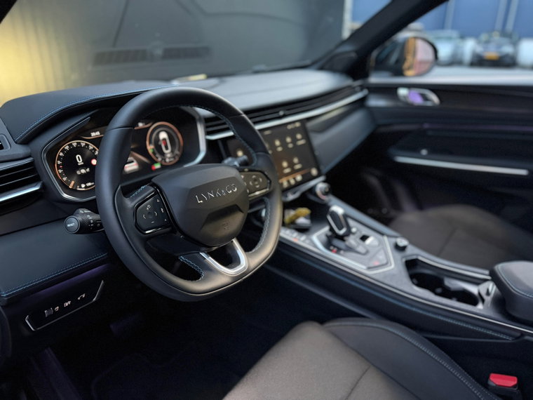 Vehicle Image 41