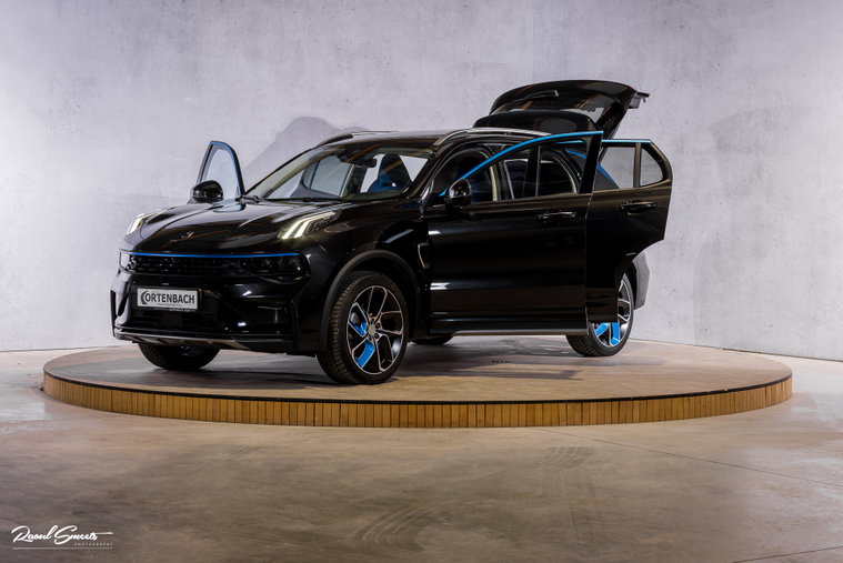 Vehicle Image 8