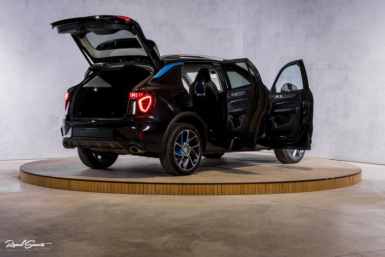 Vehicle Image 9
