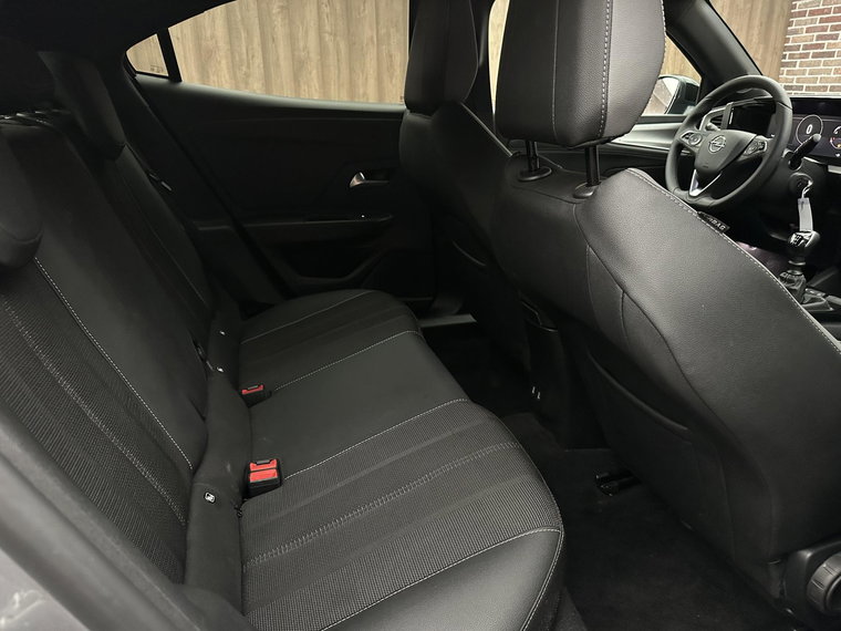 Vehicle Image 37
