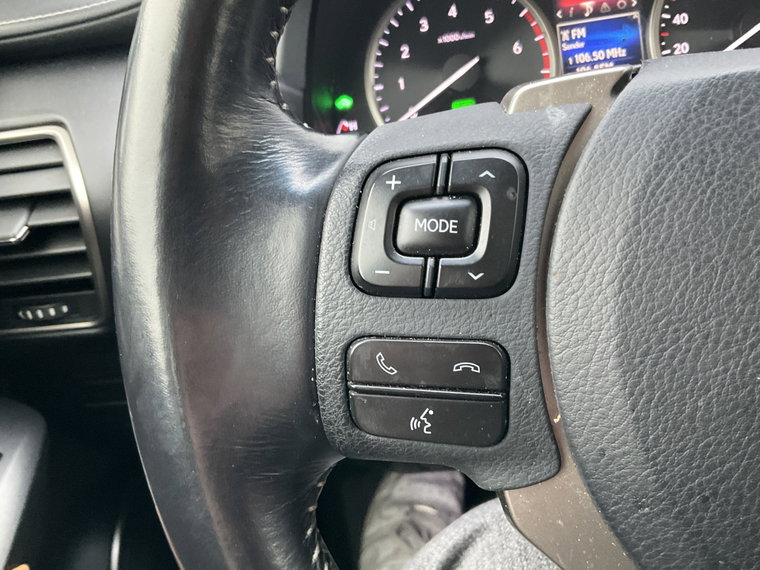 Vehicle Image 24