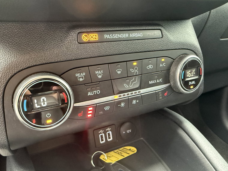 Vehicle Image 28