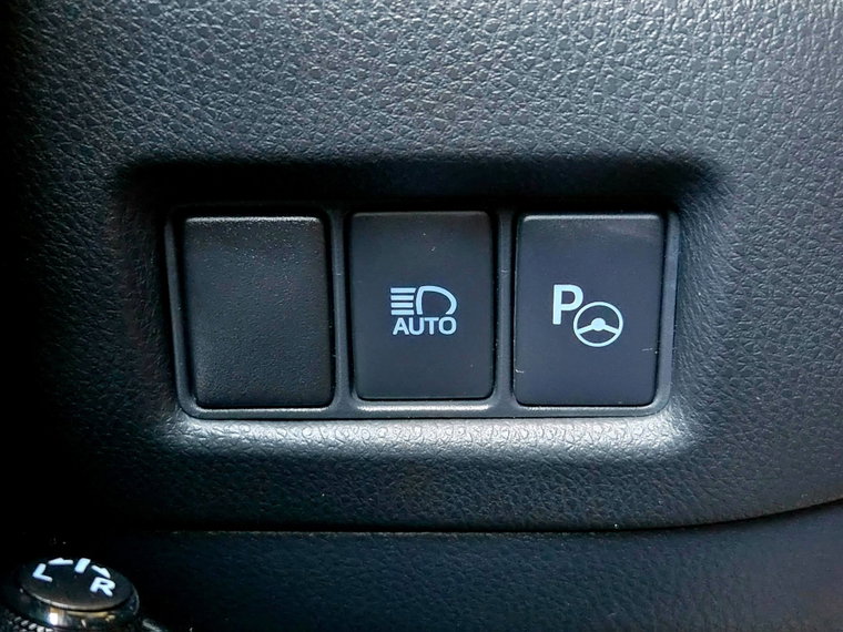 Vehicle Image 40