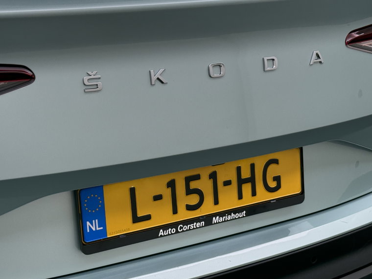 Vehicle Image 44
