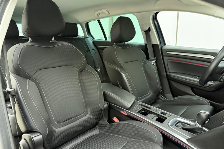 Vehicle Image 16