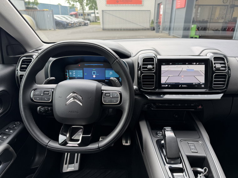 Vehicle Image 13