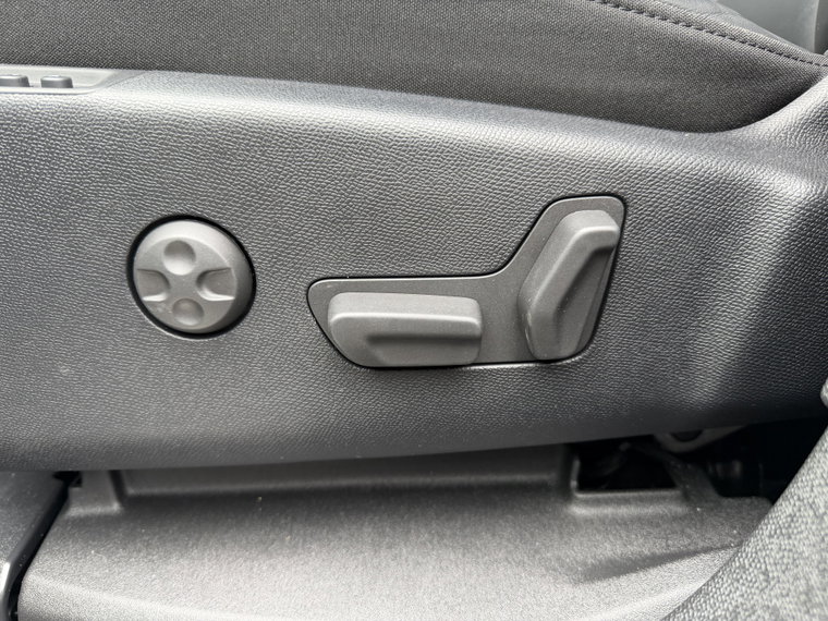 Vehicle Image 40