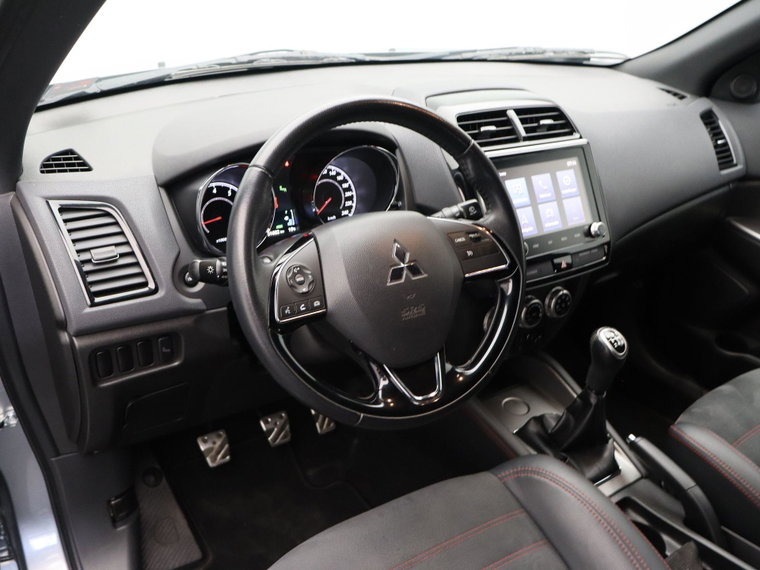 Vehicle Image 16