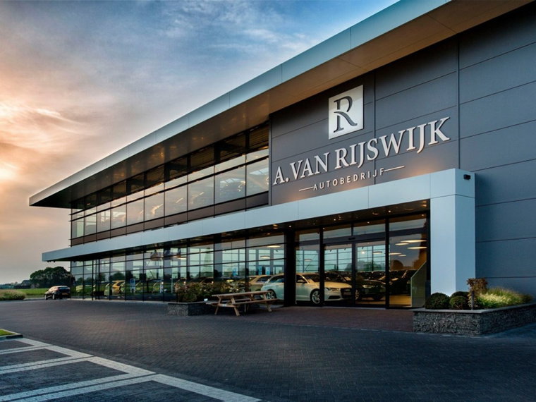 Vehicle Image 44