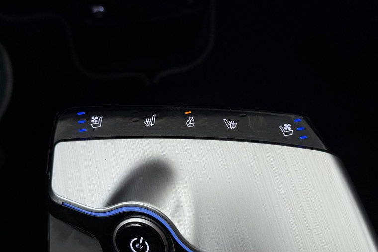 Vehicle Image 37