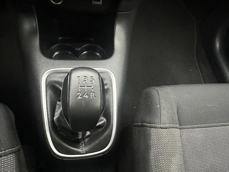Vehicle Image 24