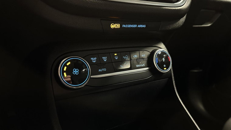 Vehicle Image 40