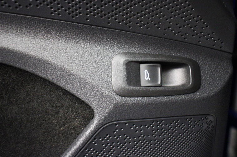 Vehicle Image 37