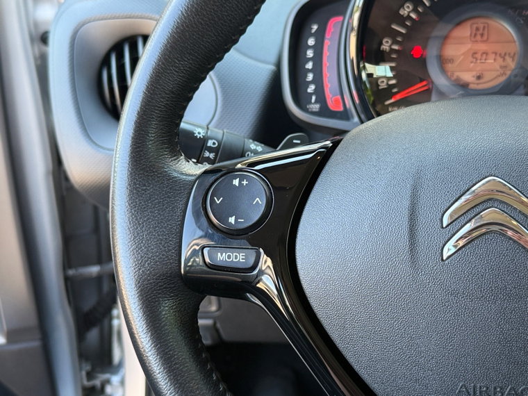Vehicle Image 17