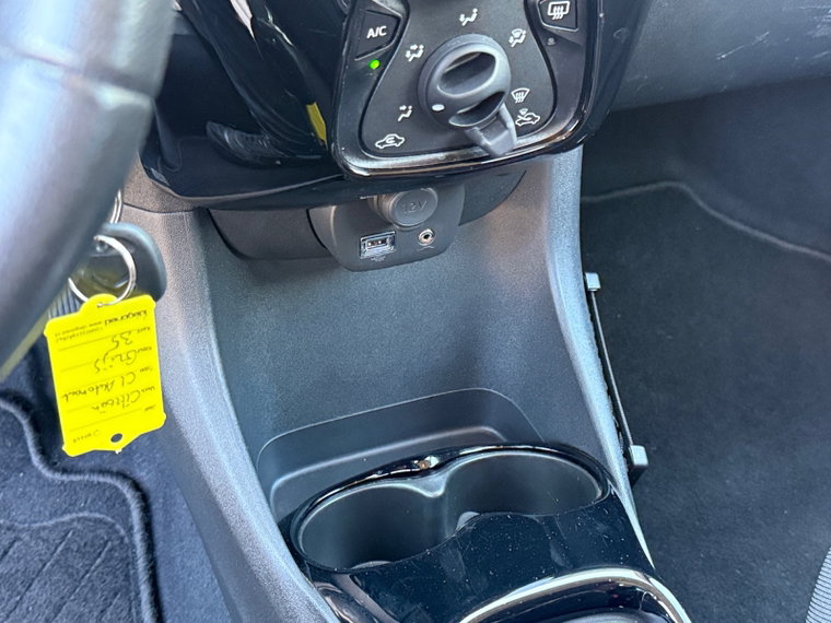 Vehicle Image 22