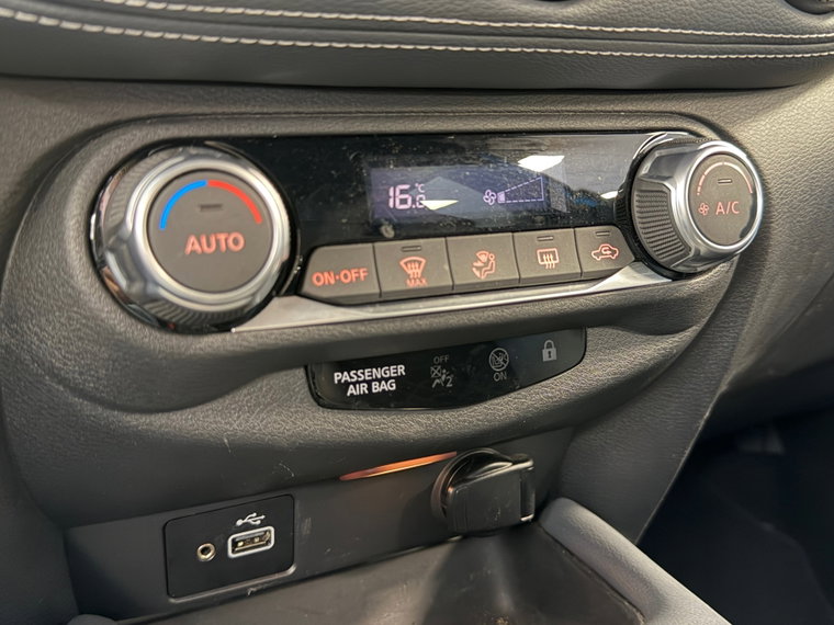 Vehicle Image 26