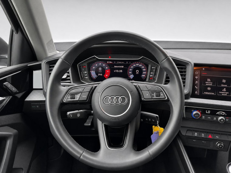 Vehicle Image 16