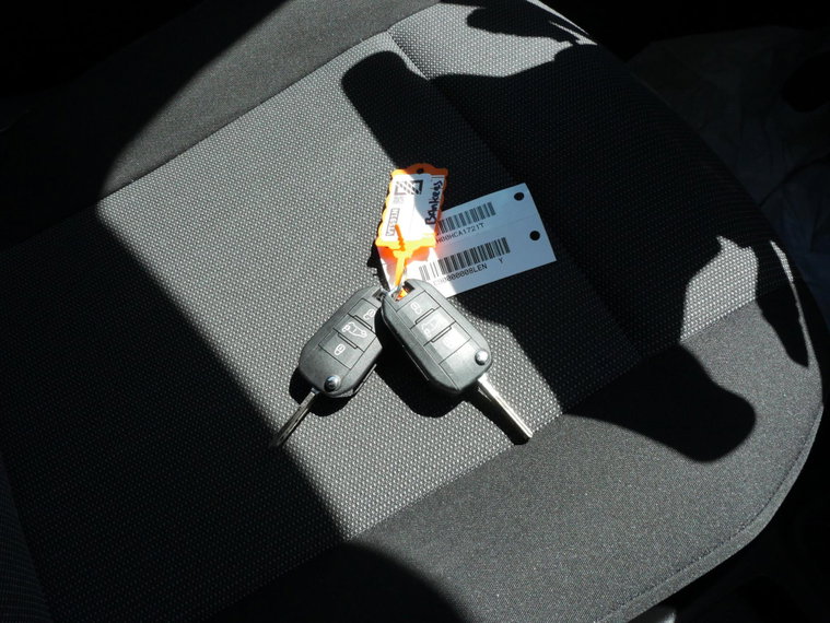 Vehicle Image 16