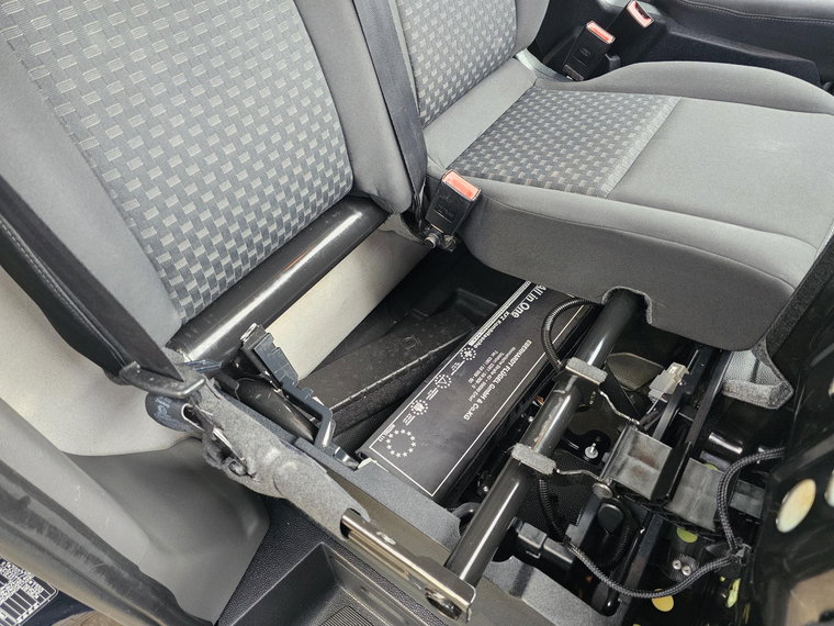 Vehicle Image 22