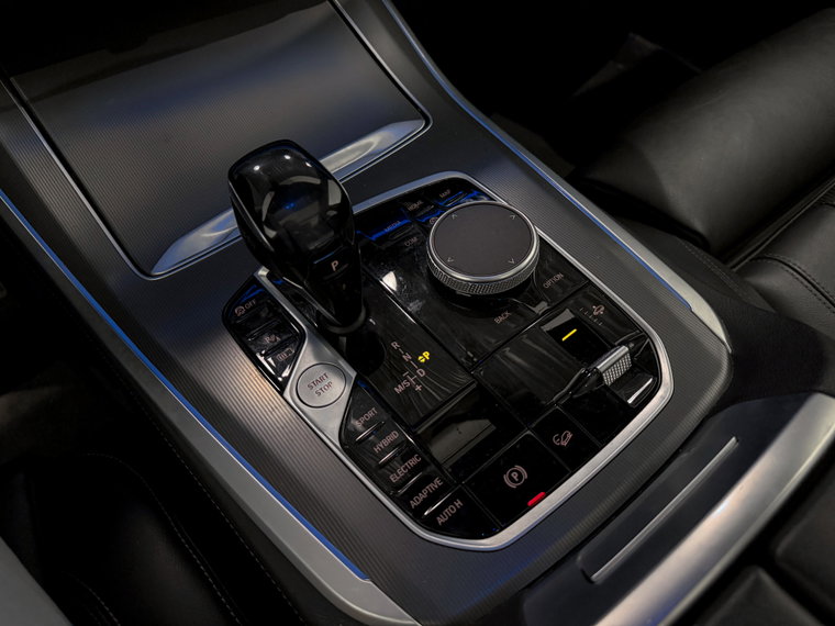 Vehicle Image 24