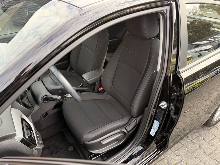 Vehicle Image 40