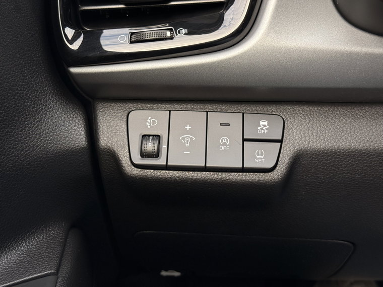Vehicle Image 42