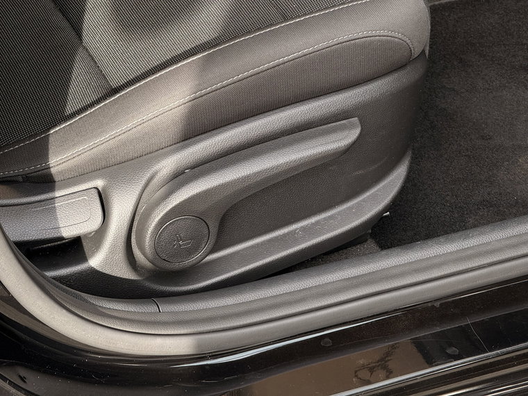 Vehicle Image 45