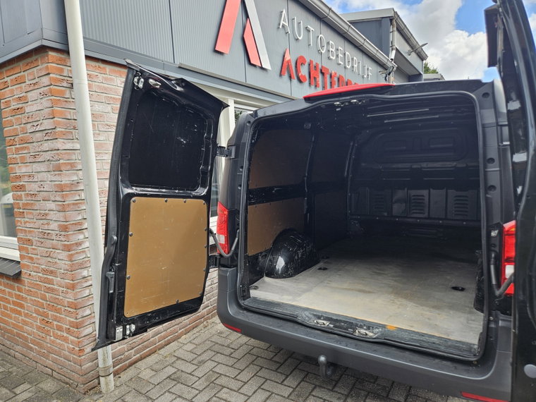 Vehicle Image 26