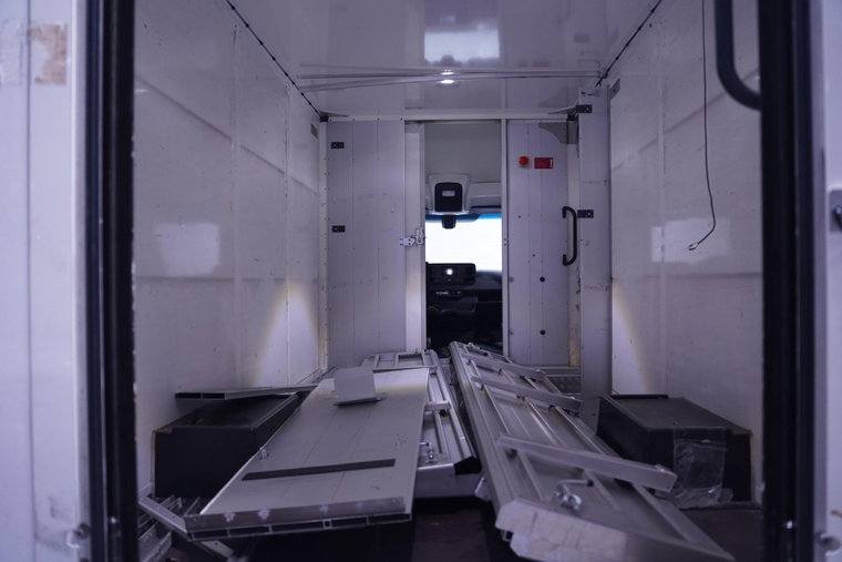 Vehicle Image 12