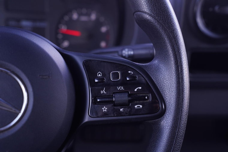 Vehicle Image 37