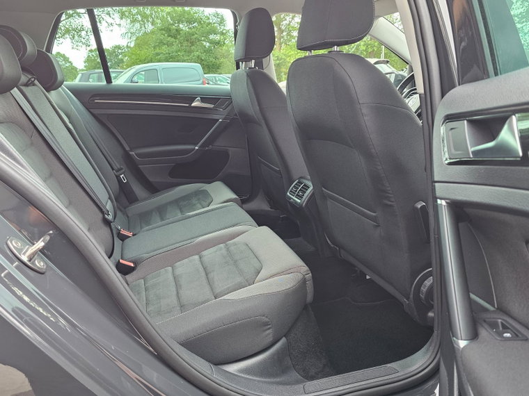Vehicle Image 48