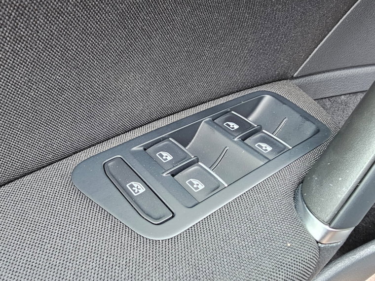 Vehicle Image 52
