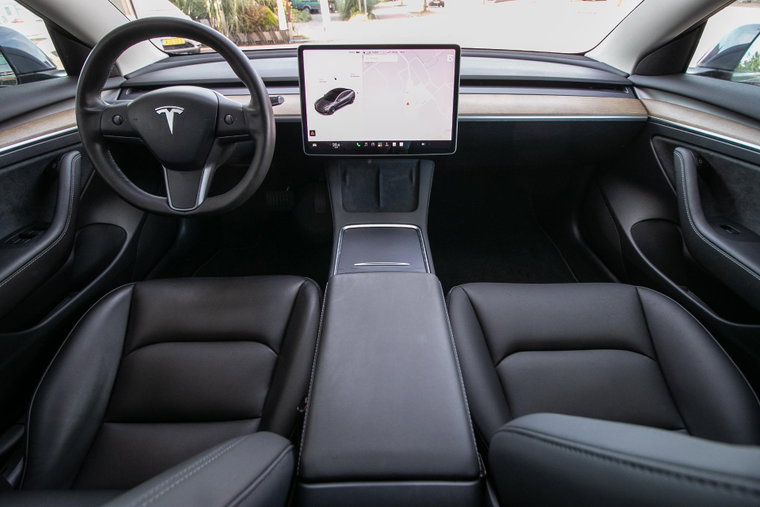 Vehicle Image 15