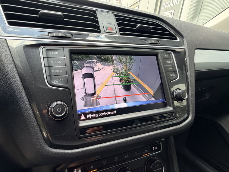 Vehicle Image 38