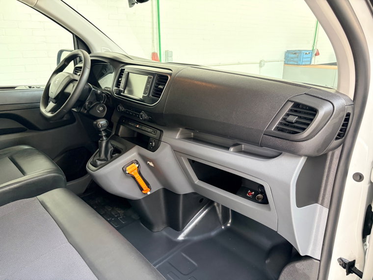 Vehicle Image 36