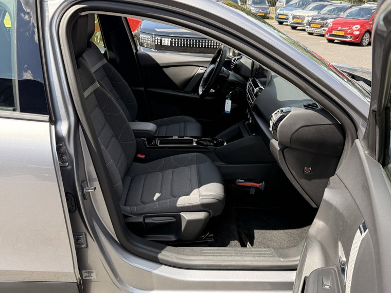 Vehicle Image 38