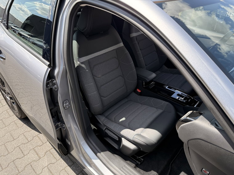 Vehicle Image 39