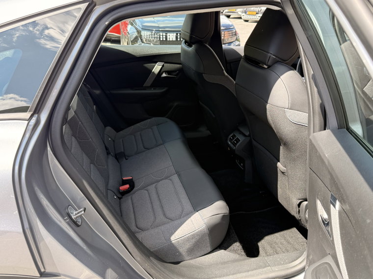 Vehicle Image 41