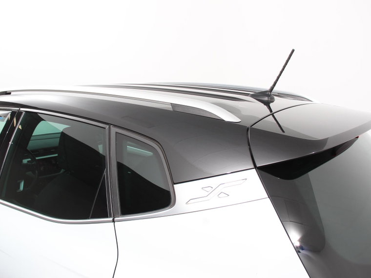 Vehicle Image 33