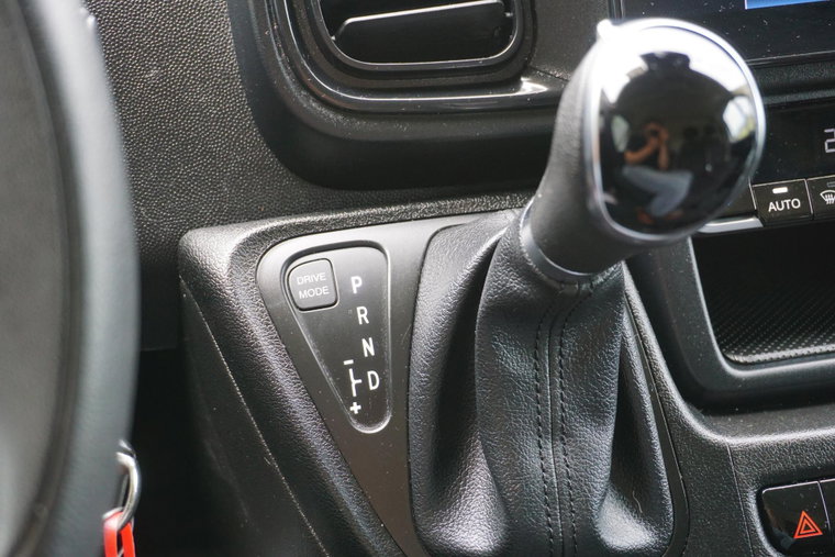 Vehicle Image 28