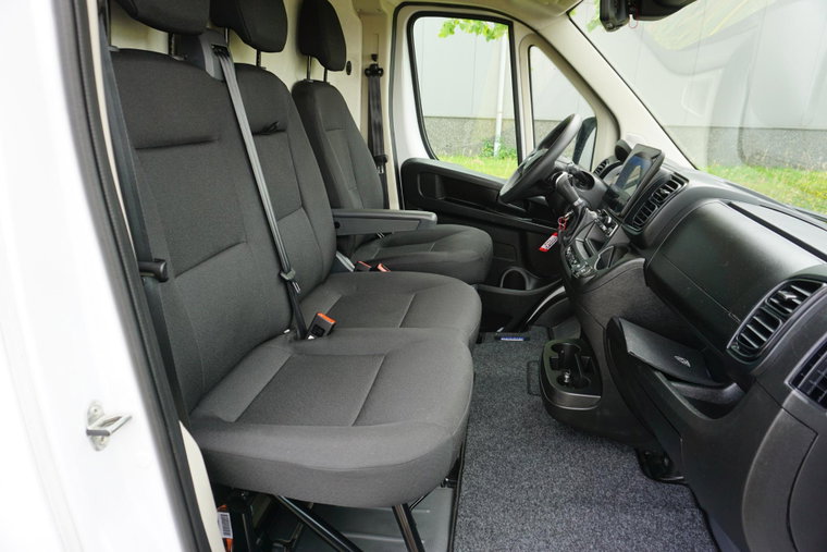 Vehicle Image 37
