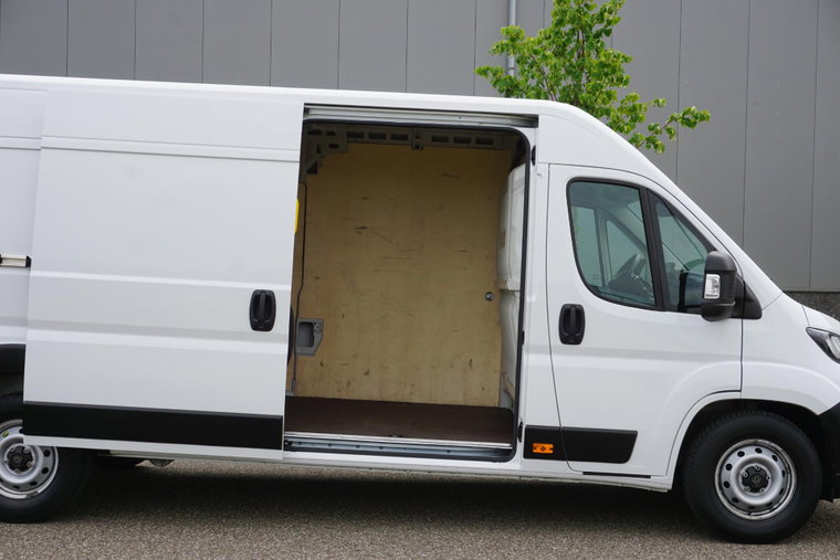 Vehicle Image 41
