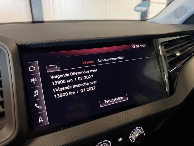 Vehicle Image 39