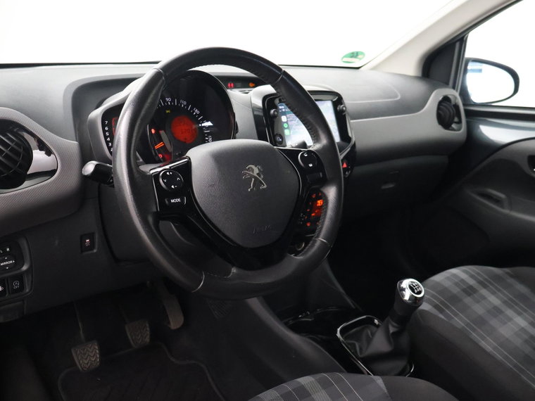 Vehicle Image 19