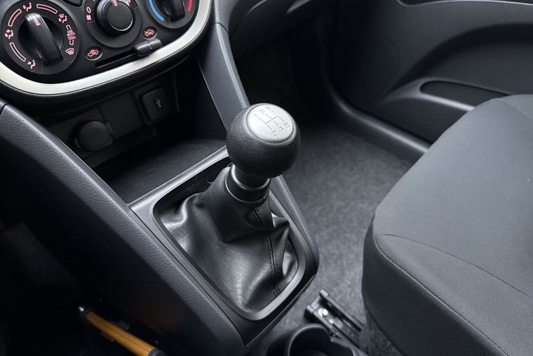 Vehicle Image 19