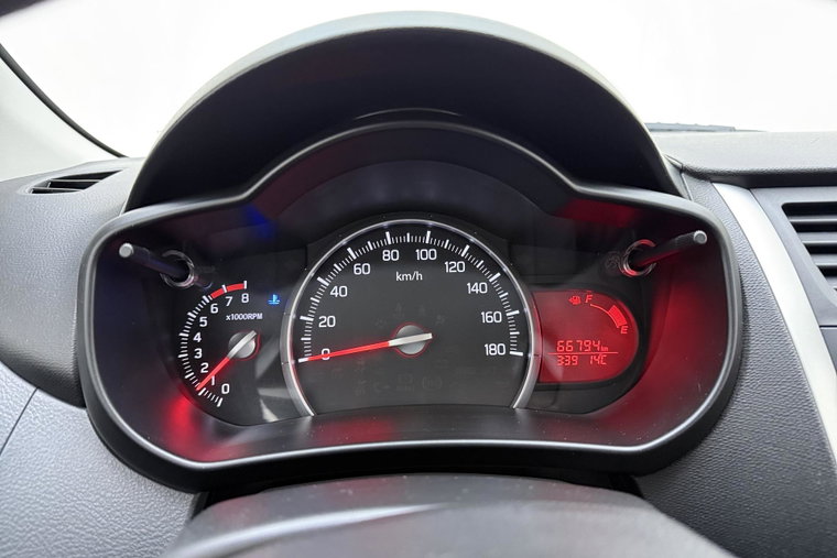 Vehicle Image 21